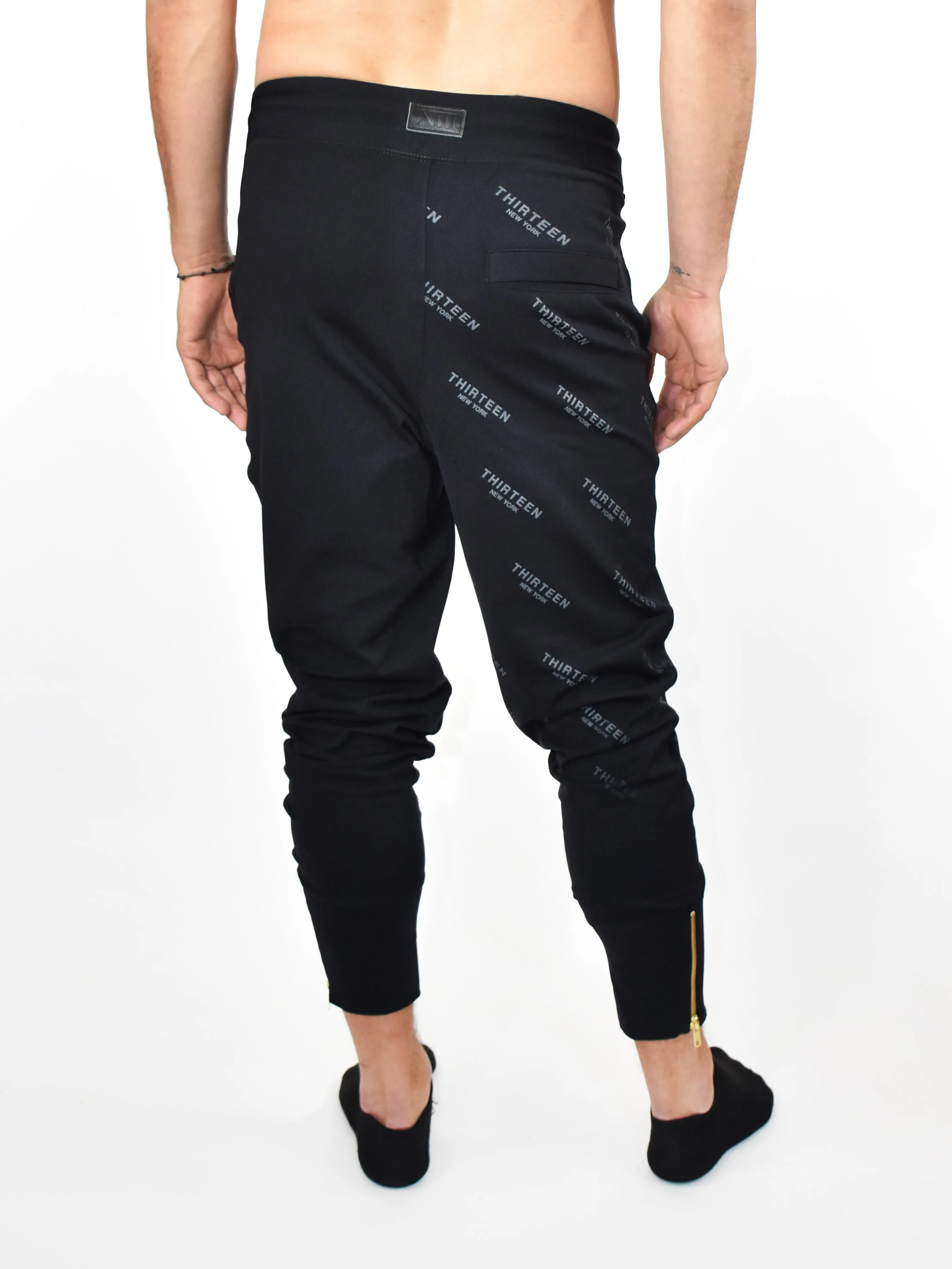 13NY MENS JOGGER, BLACK on BLACK