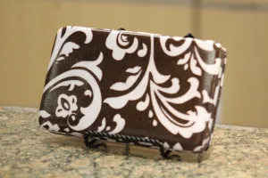 ADO | Damask Print Clutch Wallet Brown