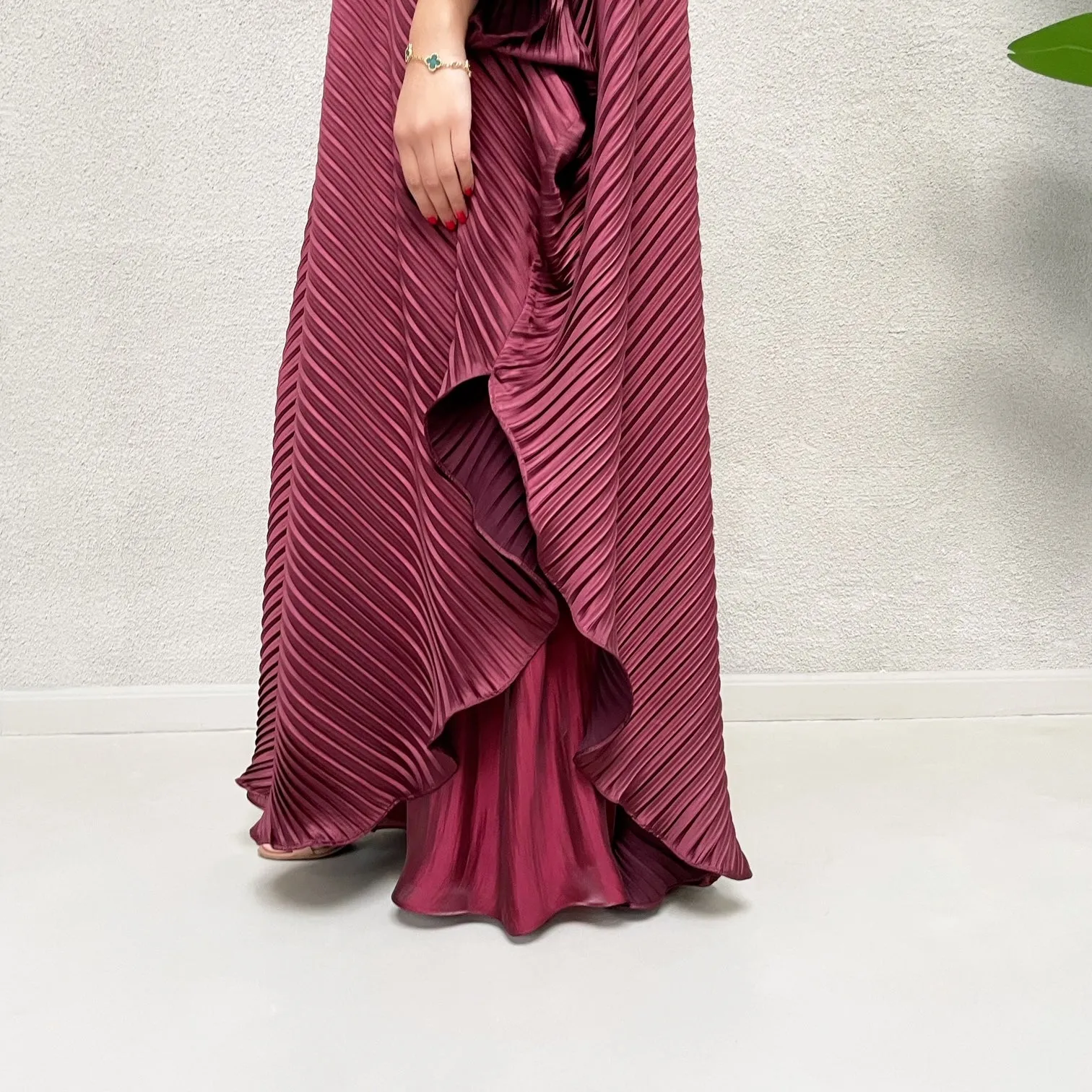 AW 21 BURGUNDY EVENING PLEATED KAFTAN