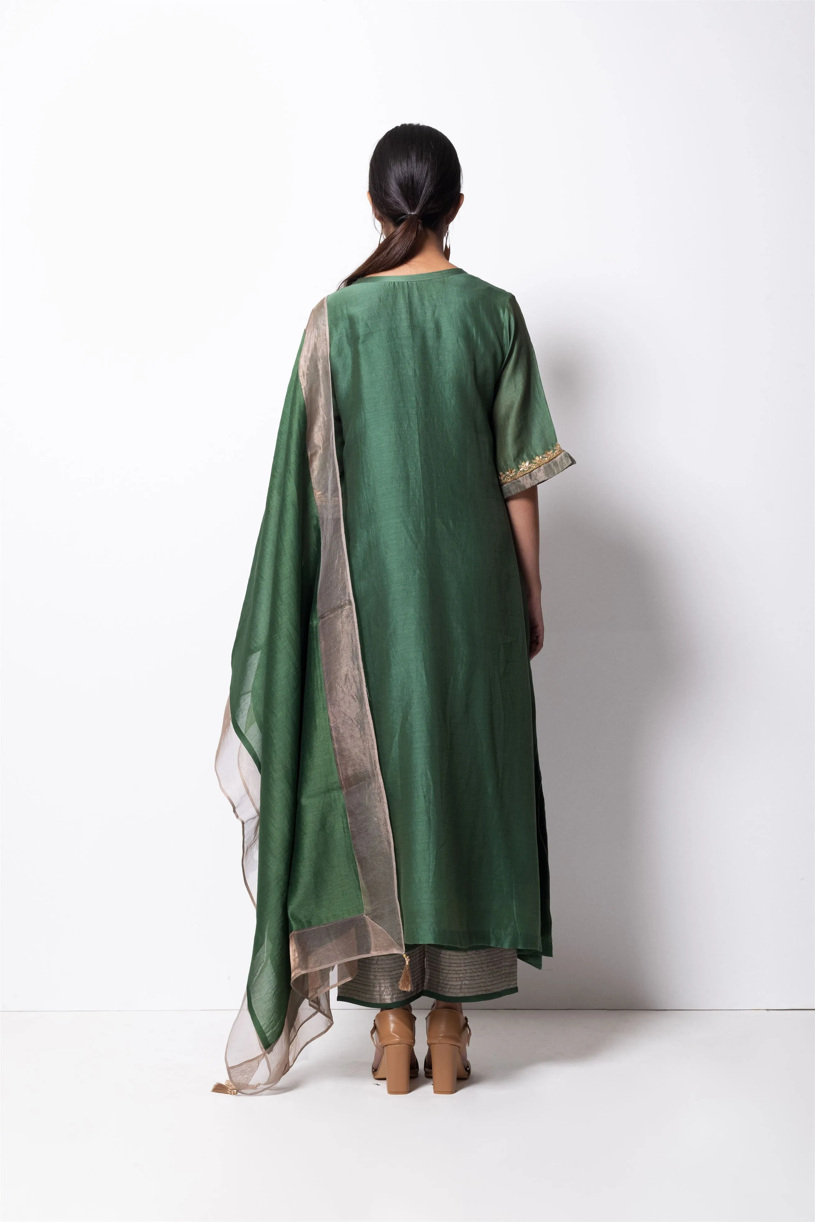 Bhavik Shah   I   Bainbridge Ave Kurta Full Set - Kurta, Stole, Pants, With Slip Kurta - Handwoven Chanderi Silk, Stole - Chanderi & Zari, Pants - Cotton Silk BERYL GREEN CH-SK-BG-23