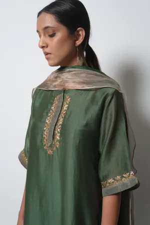 Bhavik Shah   I   Bainbridge Ave Kurta Full Set - Kurta, Stole, Pants, With Slip Kurta - Handwoven Chanderi Silk, Stole - Chanderi & Zari, Pants - Cotton Silk BERYL GREEN CH-SK-BG-23