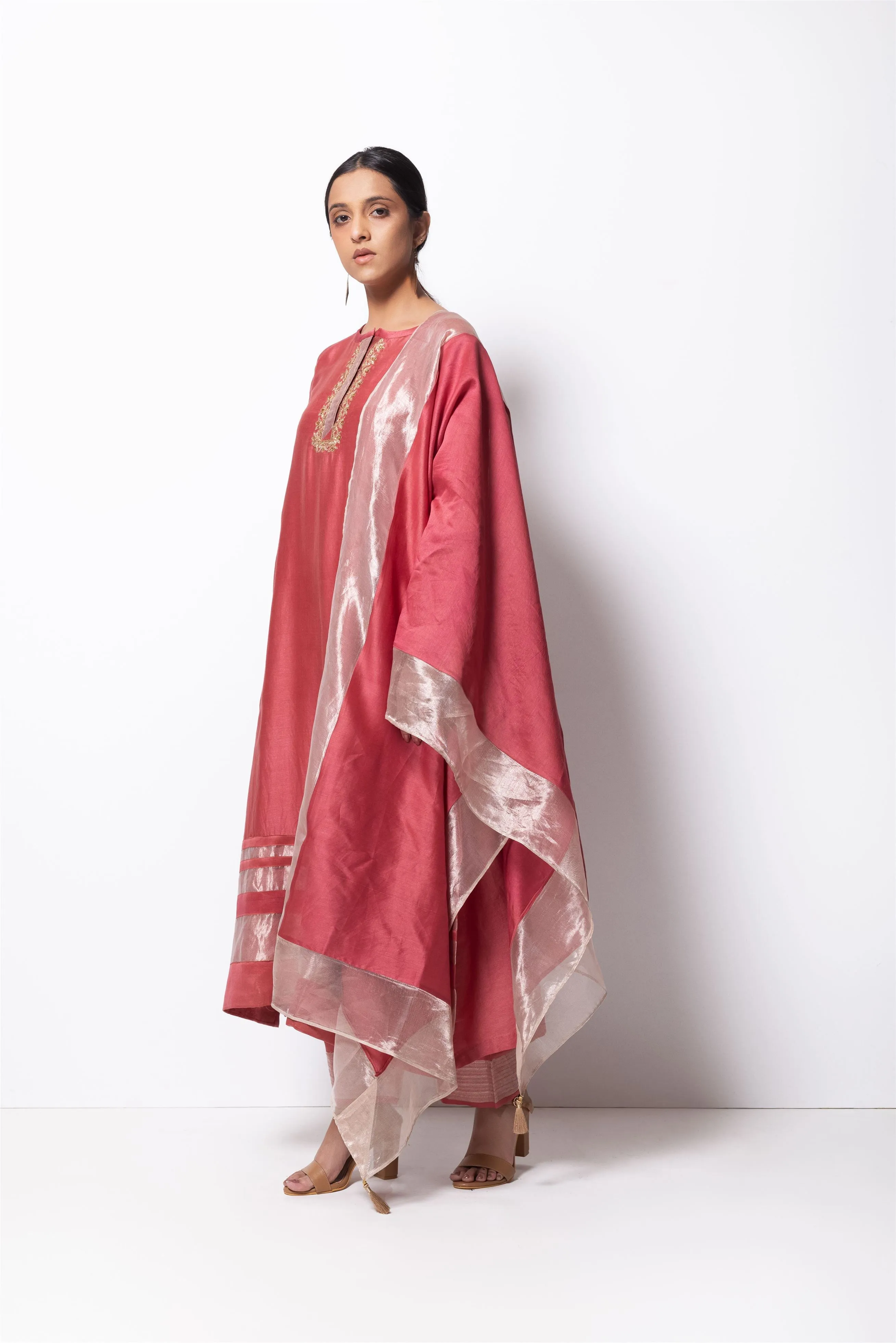 Bhavik Shah   I   Broadway Kurta Full Set - Kurta, Stole, Pants, With Slip Kurta - Handwoven Chanderi Silk, Stole - Chanderi & Zari, Pants - Cotton Silk BRICK PINK CH-SK-BP-23