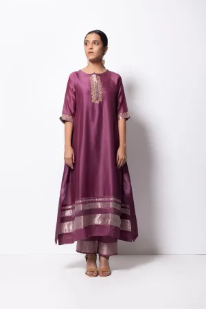 Bhavik Shah   I   Bronx Kurta Full Set - Kurta, Stole, Pants, With Slip Kurta - Handwoven Chanderi Silk, Stole - Chanderi & Zari, Pants - Cotton Silk PLUM PINK CH-SK-PP-23