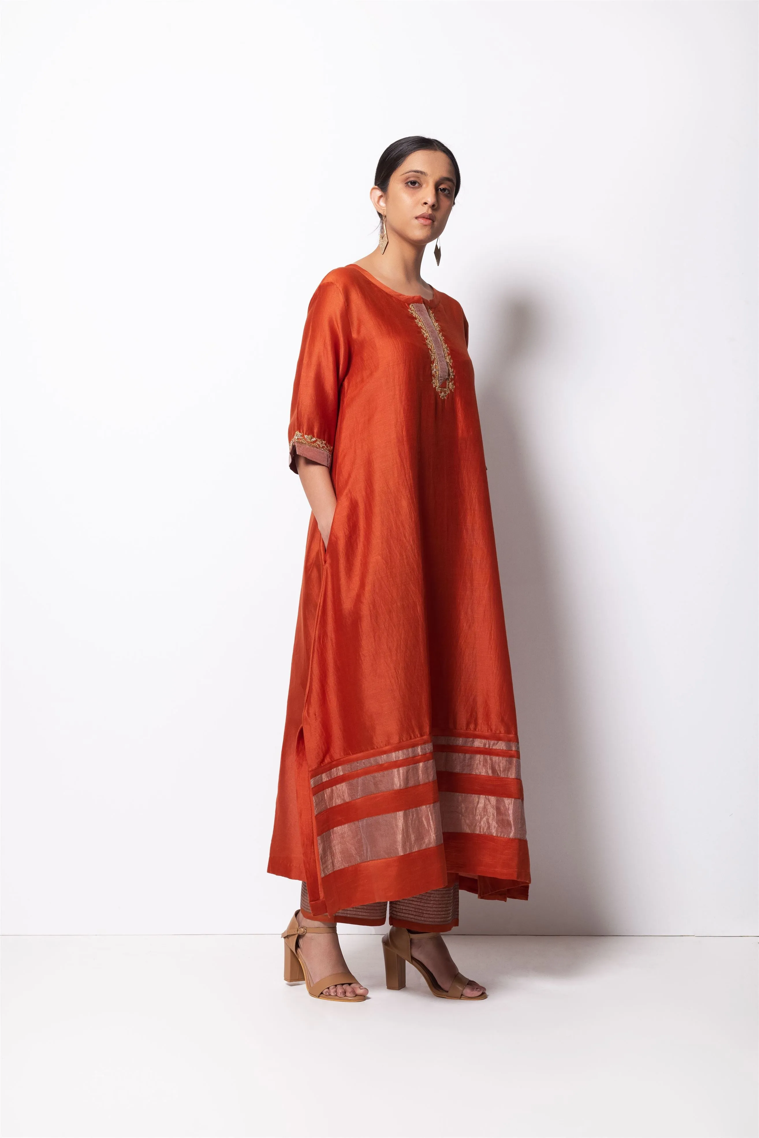 Bhavik Shah   I   Davuluri Kurta Full Set - Kurta, Stole, Pants, With Slip Kurta - Handwoven Chanderi Silk, Stole - Chanderi & Zari, Pants - Cotton Silk RUST ORANGE CH-SK-RO-23