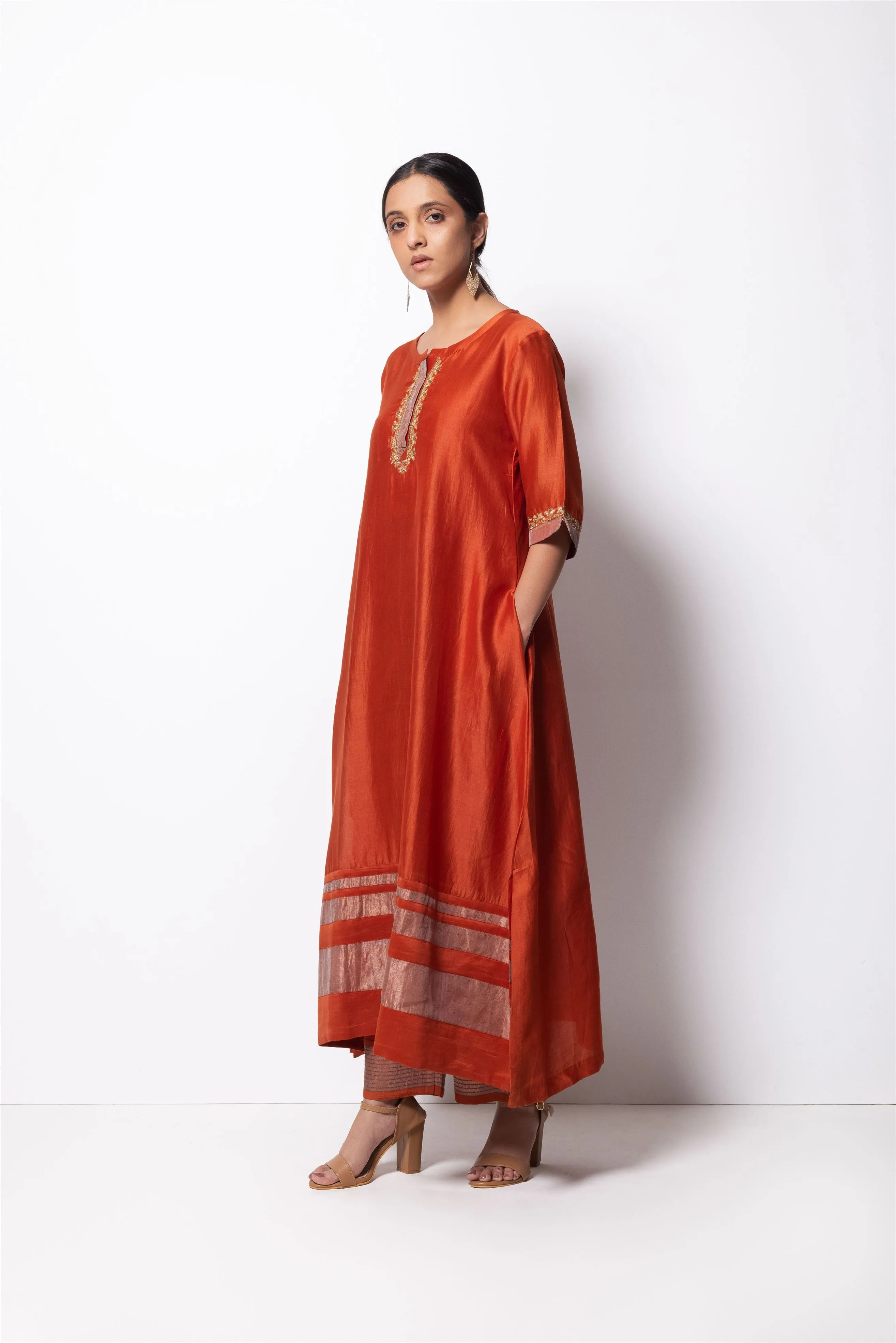 Bhavik Shah   I   Davuluri Kurta Full Set - Kurta, Stole, Pants, With Slip Kurta - Handwoven Chanderi Silk, Stole - Chanderi & Zari, Pants - Cotton Silk RUST ORANGE CH-SK-RO-23