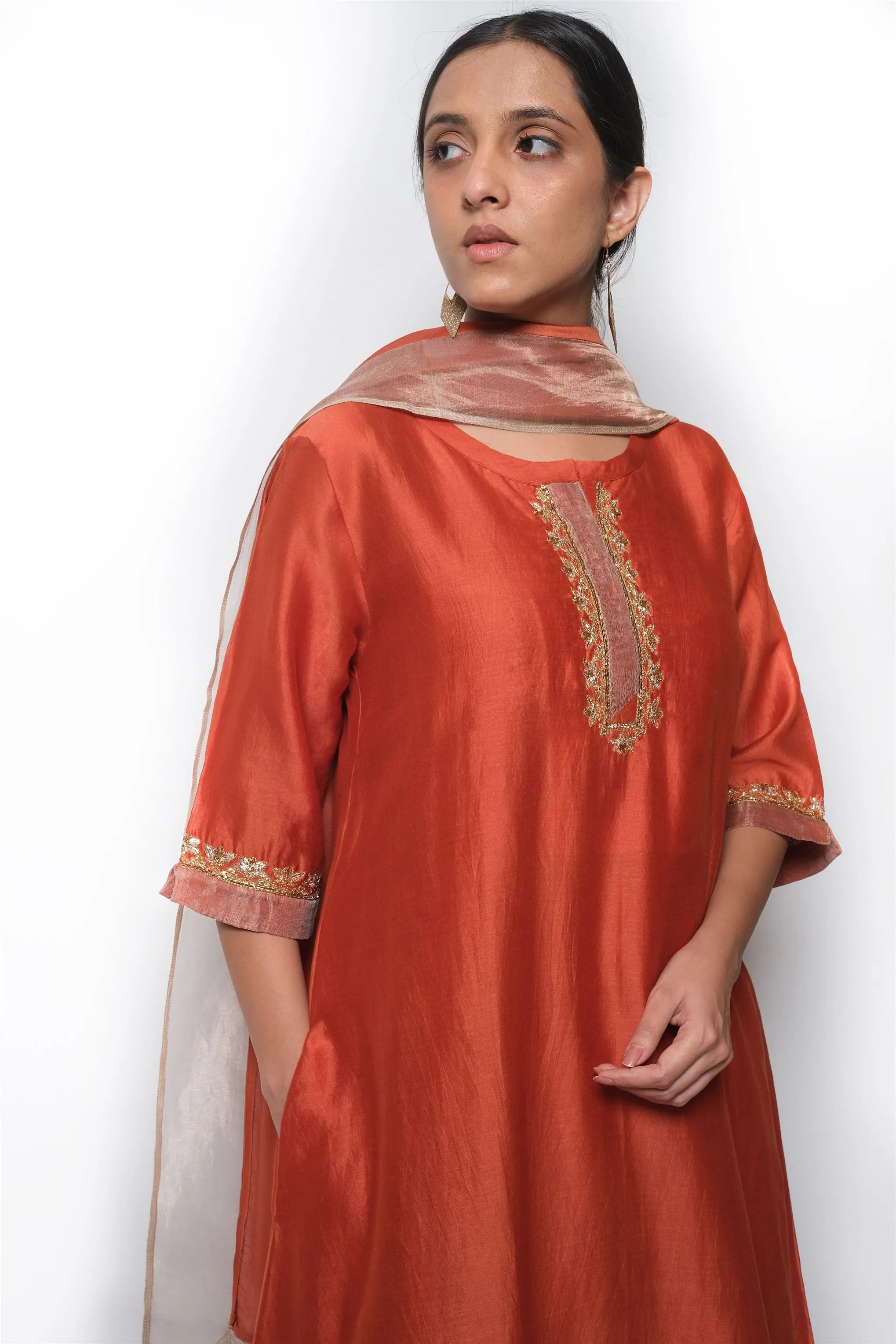 Bhavik Shah   I   Davuluri Kurta Full Set - Kurta, Stole, Pants, With Slip Kurta - Handwoven Chanderi Silk, Stole - Chanderi & Zari, Pants - Cotton Silk RUST ORANGE CH-SK-RO-23