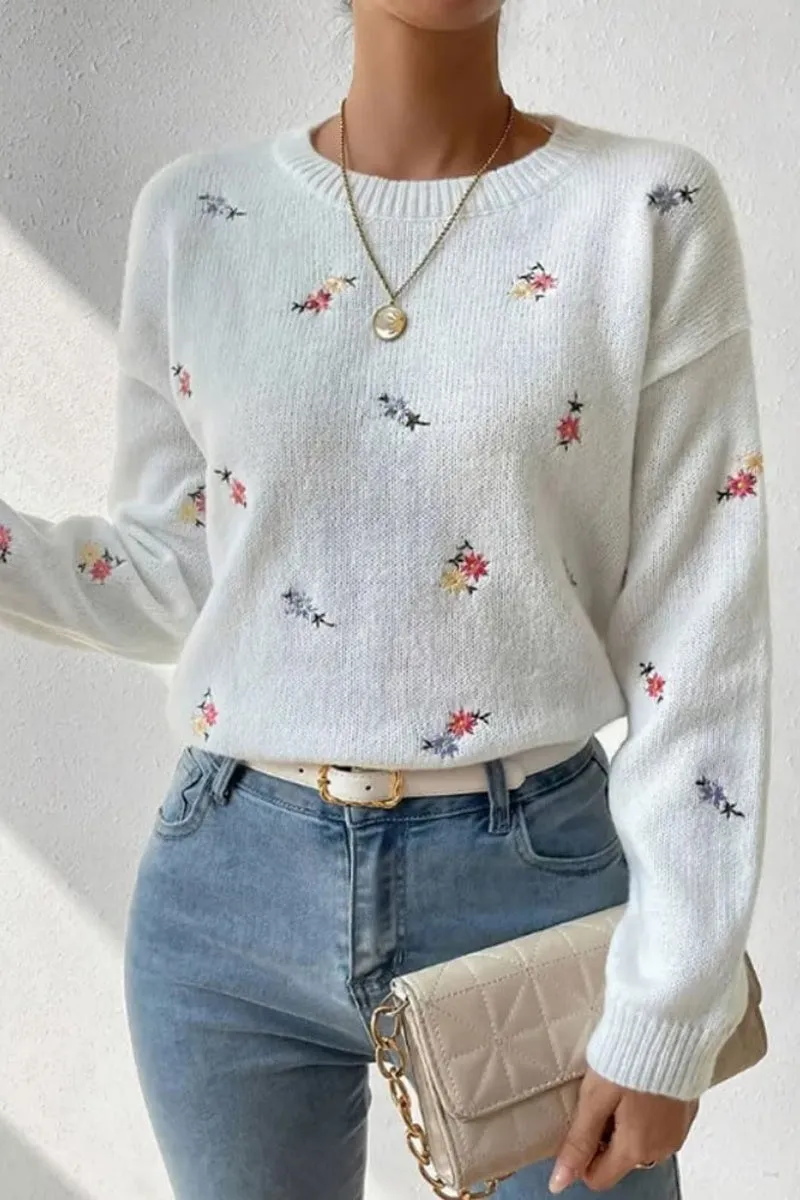 Chouyatou Women's Ditsy Floral Embroidered Pullover Sweater Color Block Loose Fit Knit Jumper Tops