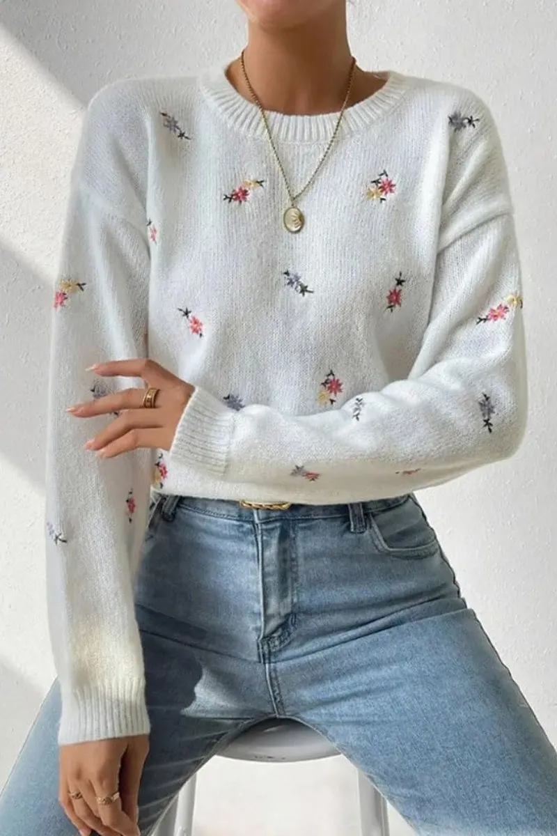 Chouyatou Women's Ditsy Floral Embroidered Pullover Sweater Color Block Loose Fit Knit Jumper Tops