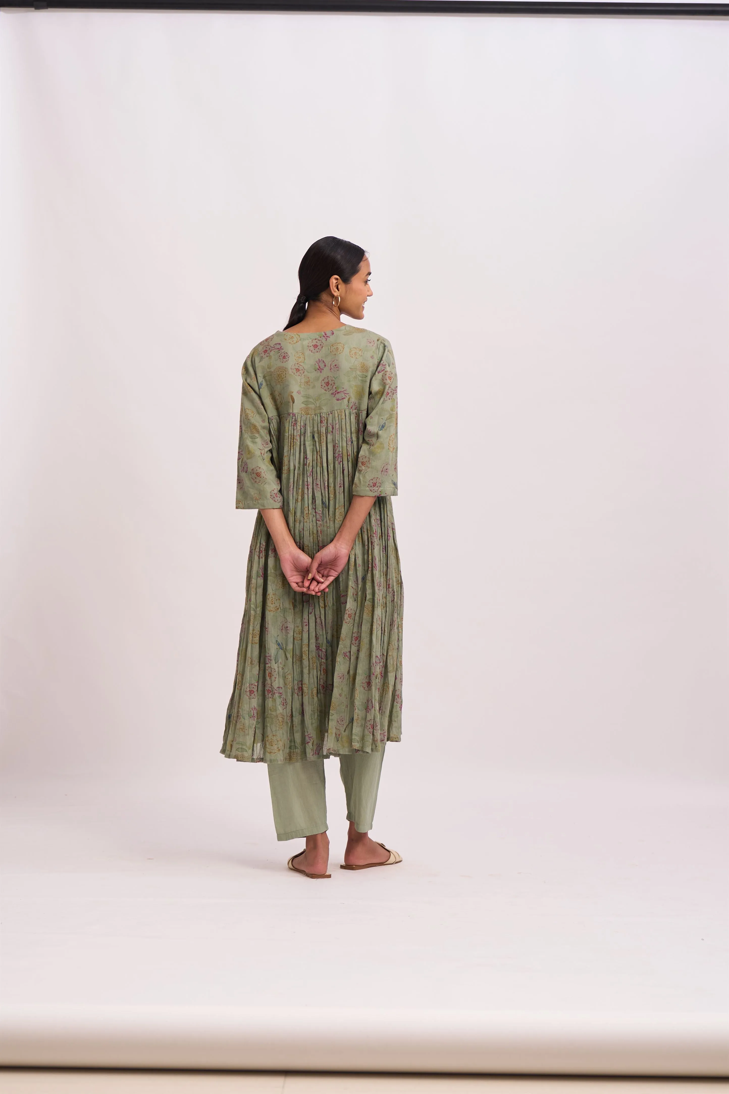 Dot   I   Jaal Print Furjan K-1 Kurta Set 100% cotton Kurta with Straight Cottonsilk Pant  Leaf Green  SS24-K-1