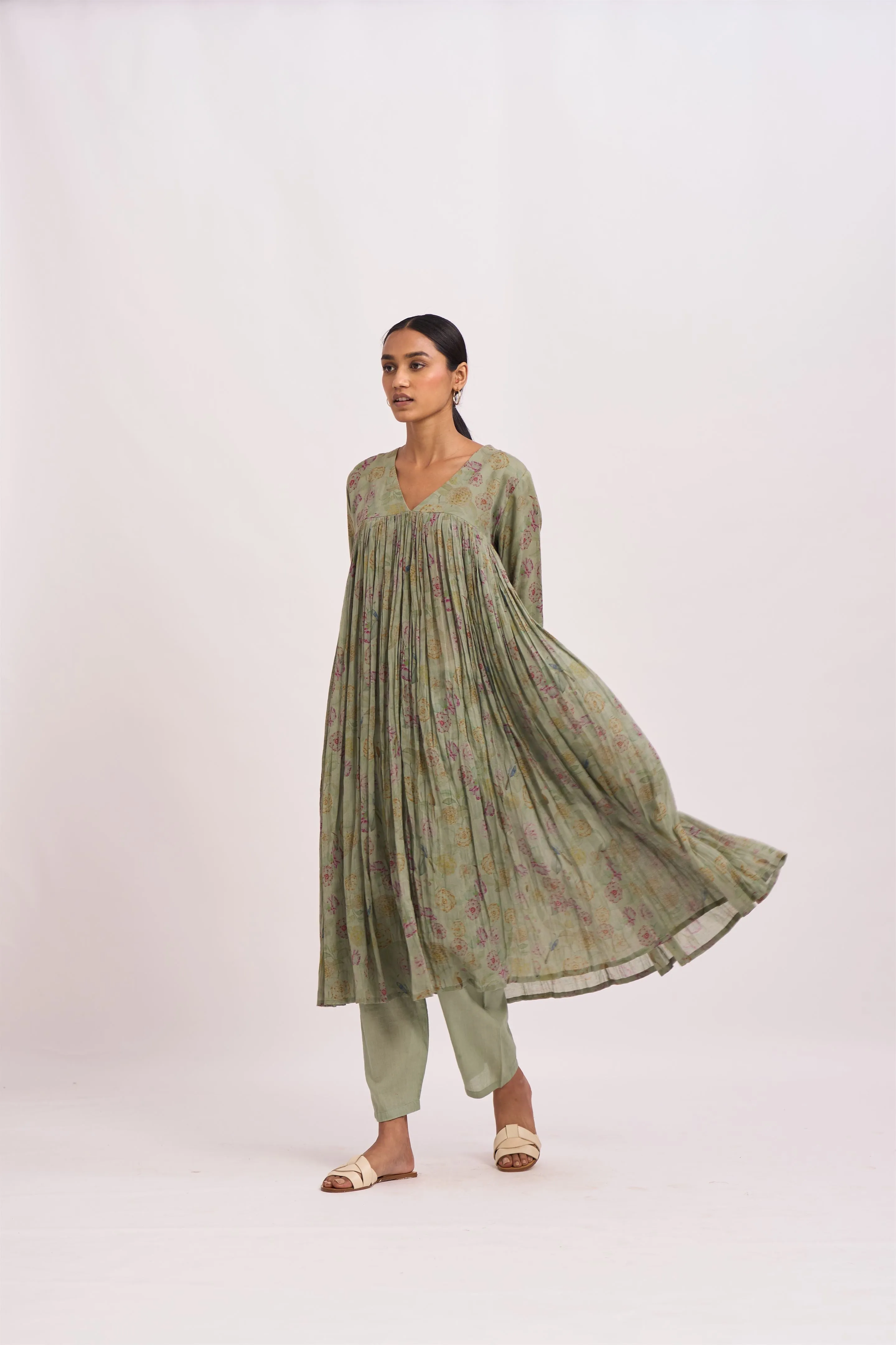 Dot   I   Jaal Print Furjan K-1 Kurta Set 100% cotton Kurta with Straight Cottonsilk Pant  Leaf Green  SS24-K-1