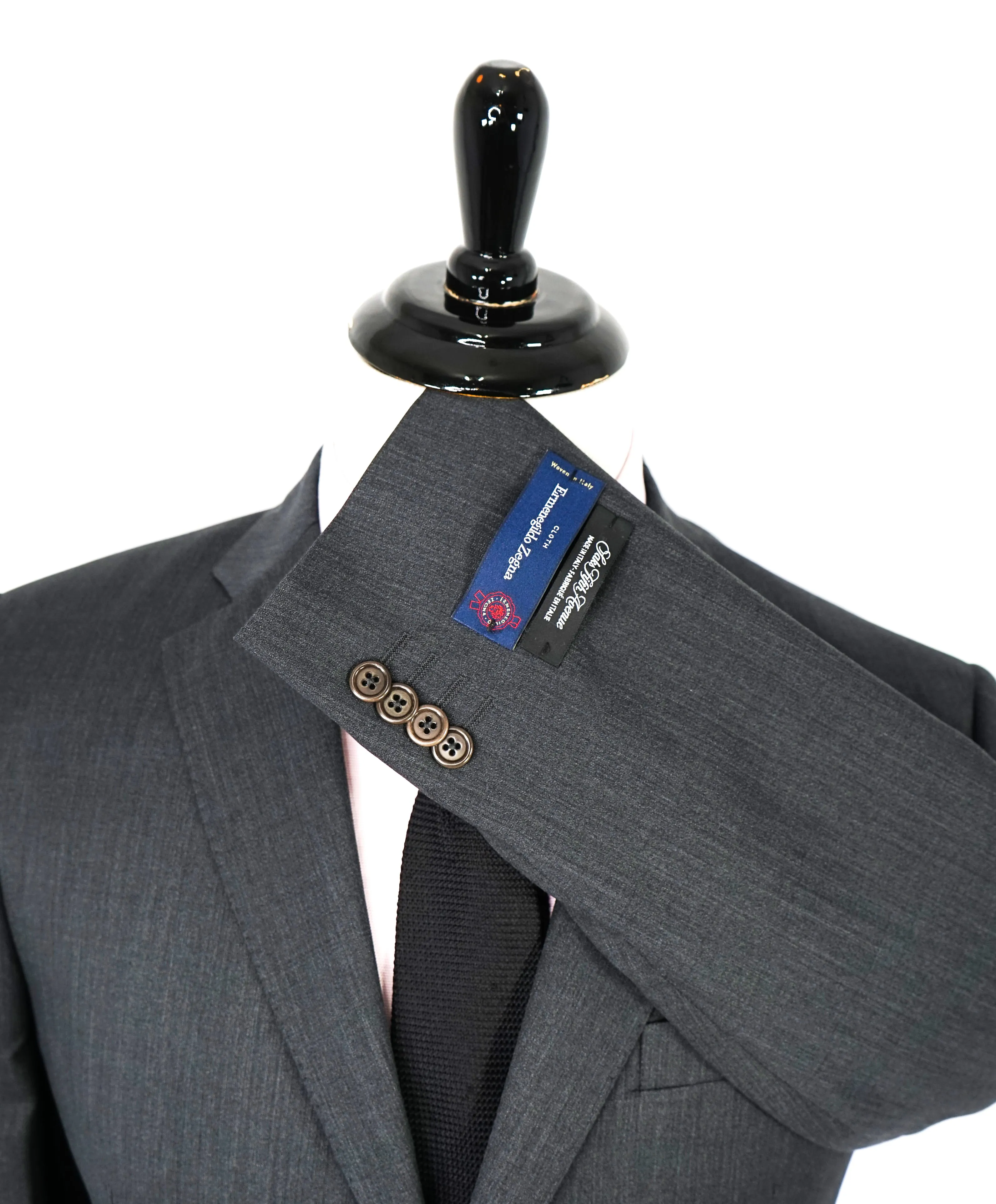 ERMENEGILDO ZEGNA - "Classic" SAKS FIFTH AVENUE *SILK* Gray Suit - 48R