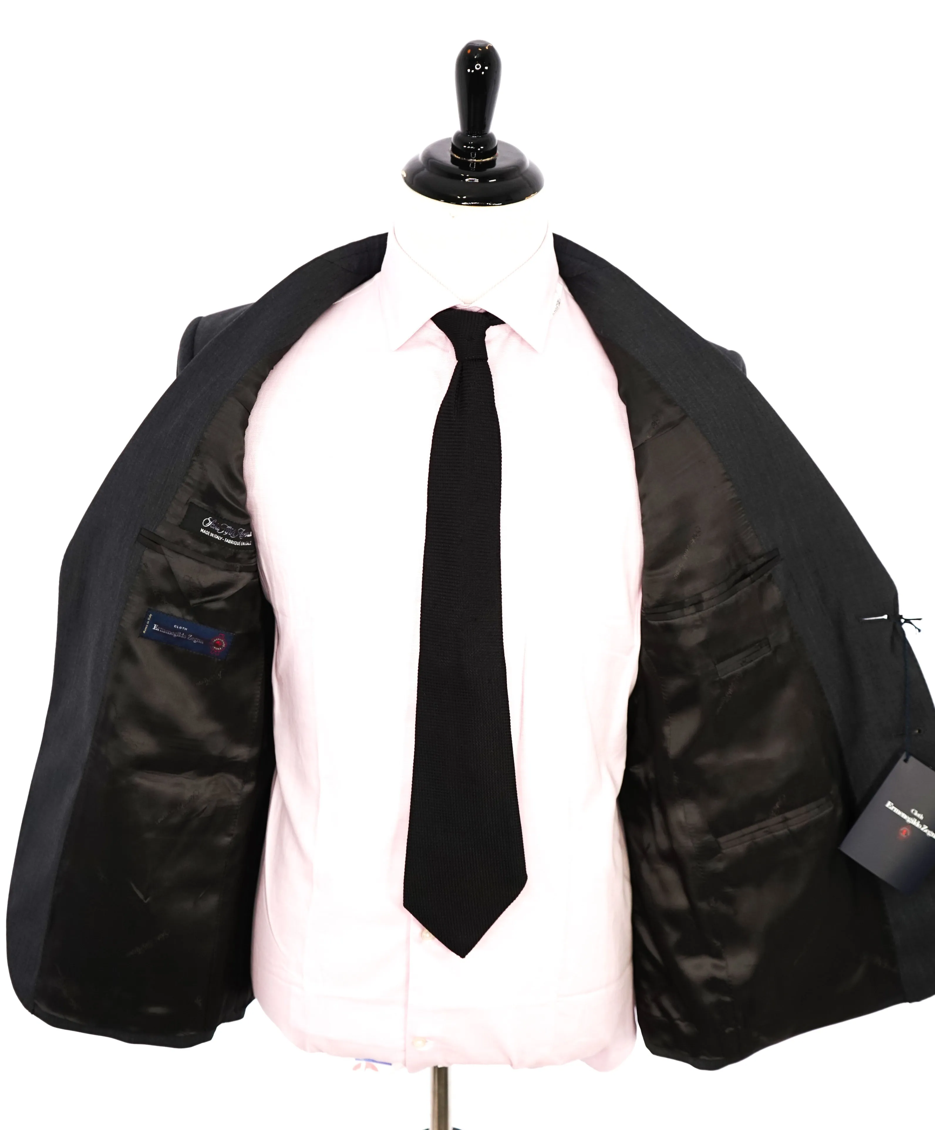 ERMENEGILDO ZEGNA - "Classic" SAKS FIFTH AVENUE *SILK* Gray Suit - 48R