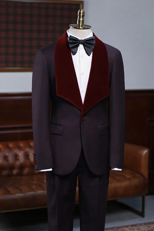 Fashion Burgundy Two-pieces With Velvet Lapel Wedding Suit For Grooms