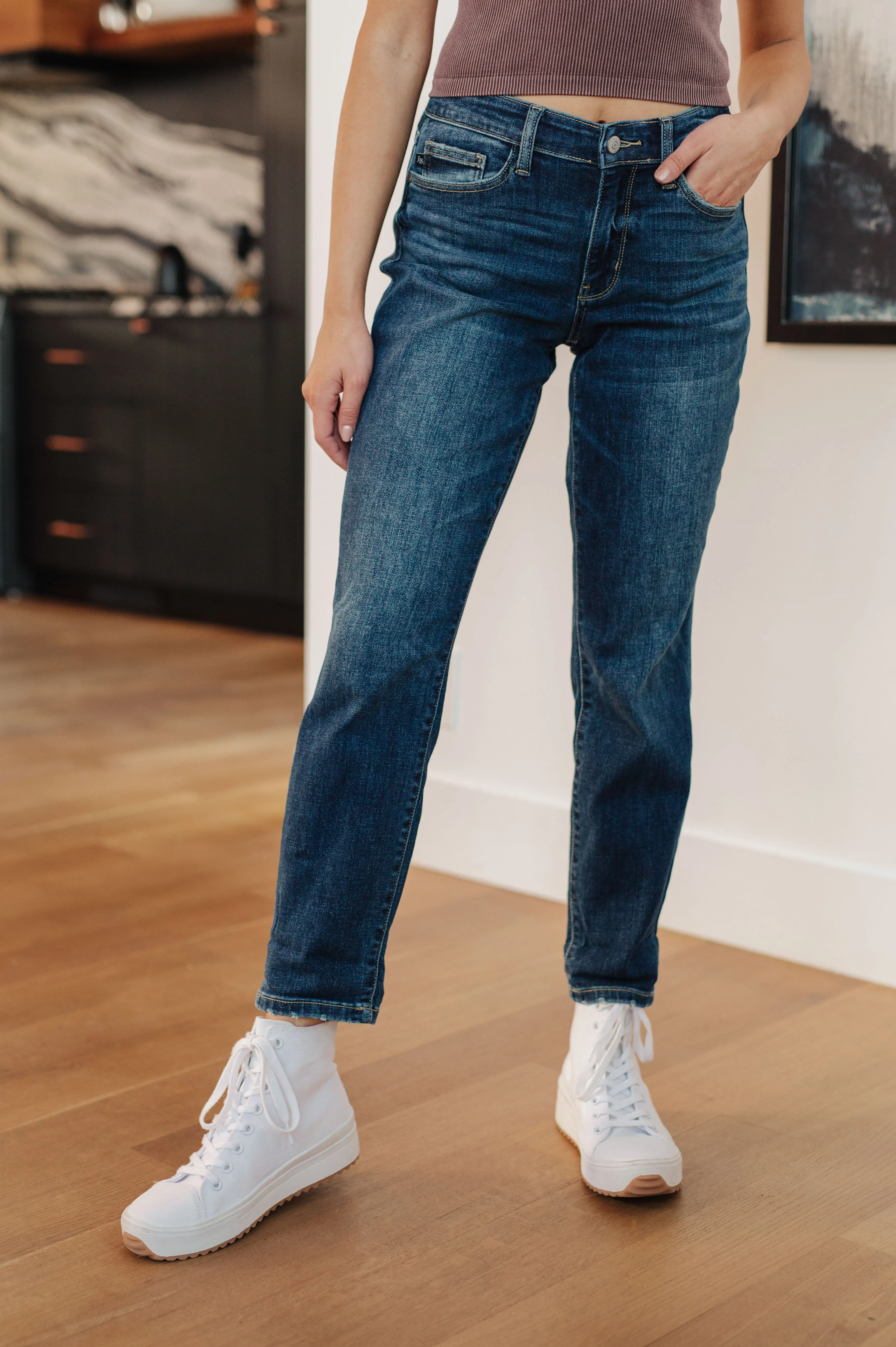 Judy Blue Mid-Rise Boyfriend Jeans in Dark Wash