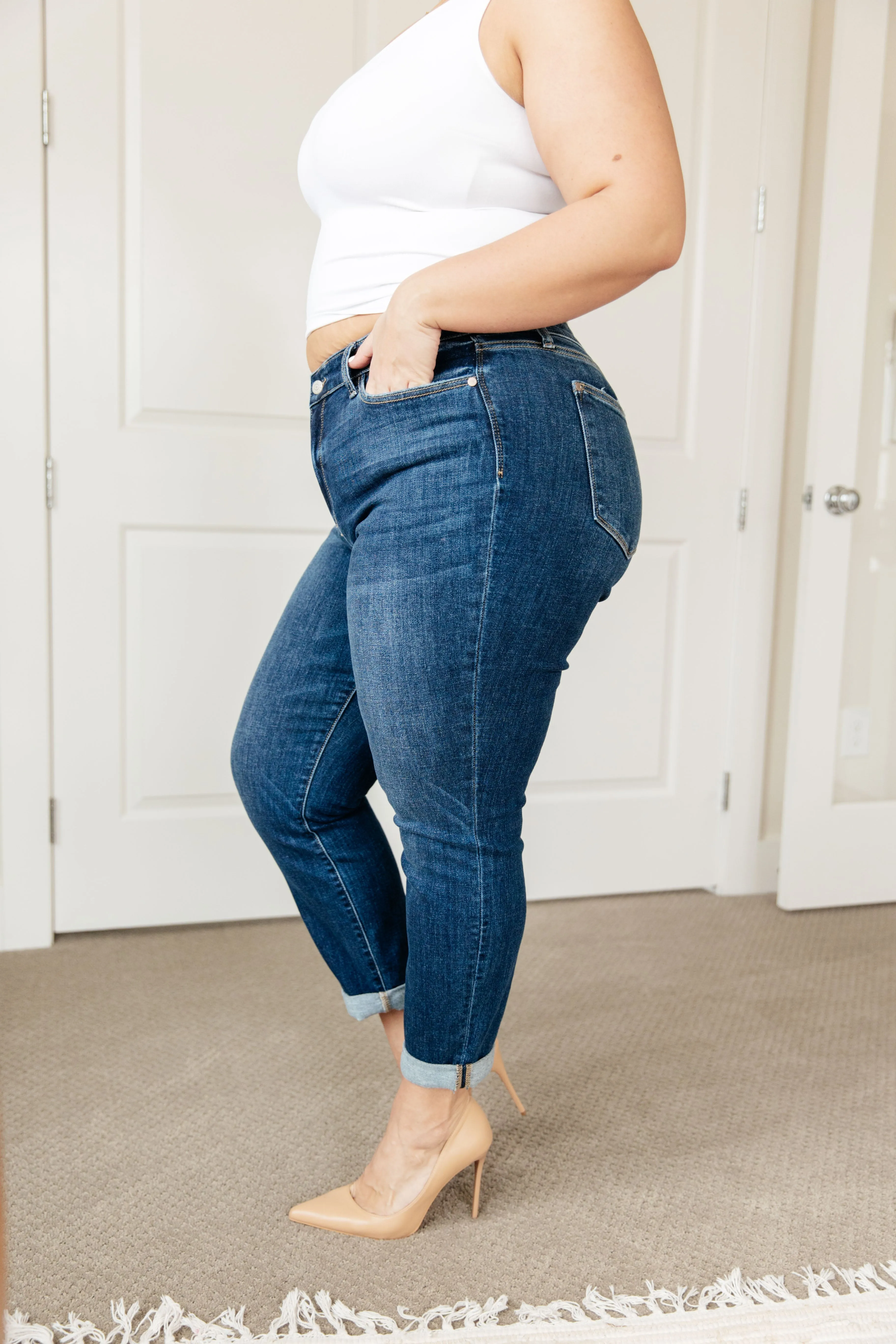 Judy Blue Mid-Rise Boyfriend Jeans in Dark Wash