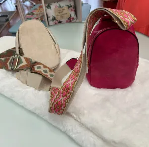 Nina Sling Bag