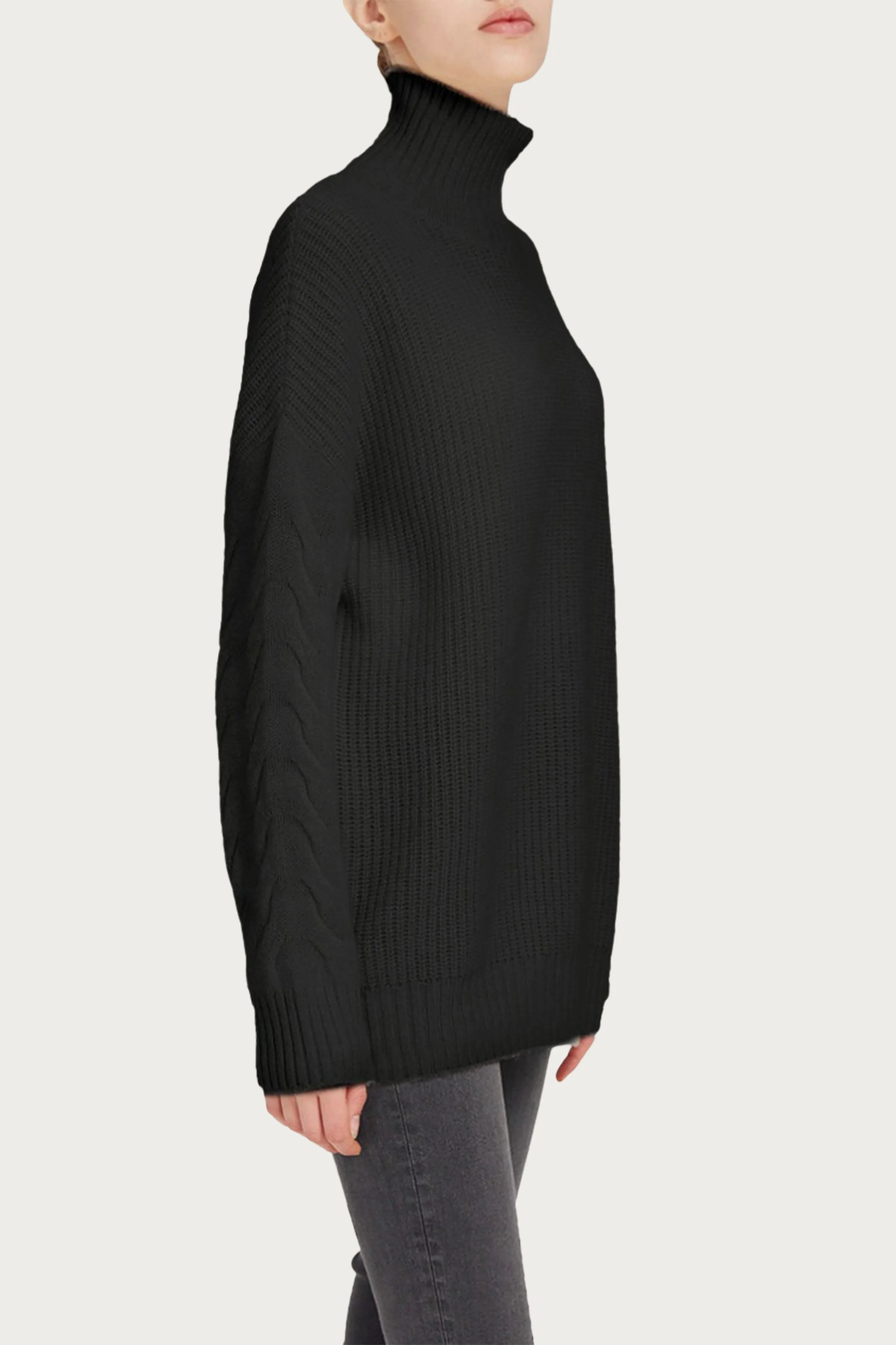 OVERSIZED CASHMERE TURTLENECK SWEATER