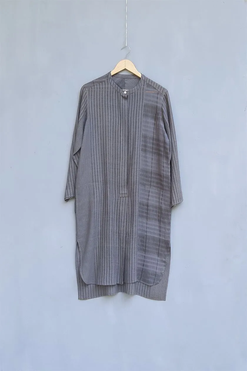 Urvashi Kaur   I    Sengkang ASTRO Tunic handwoven organic cotton slate TESSELLATE- 116