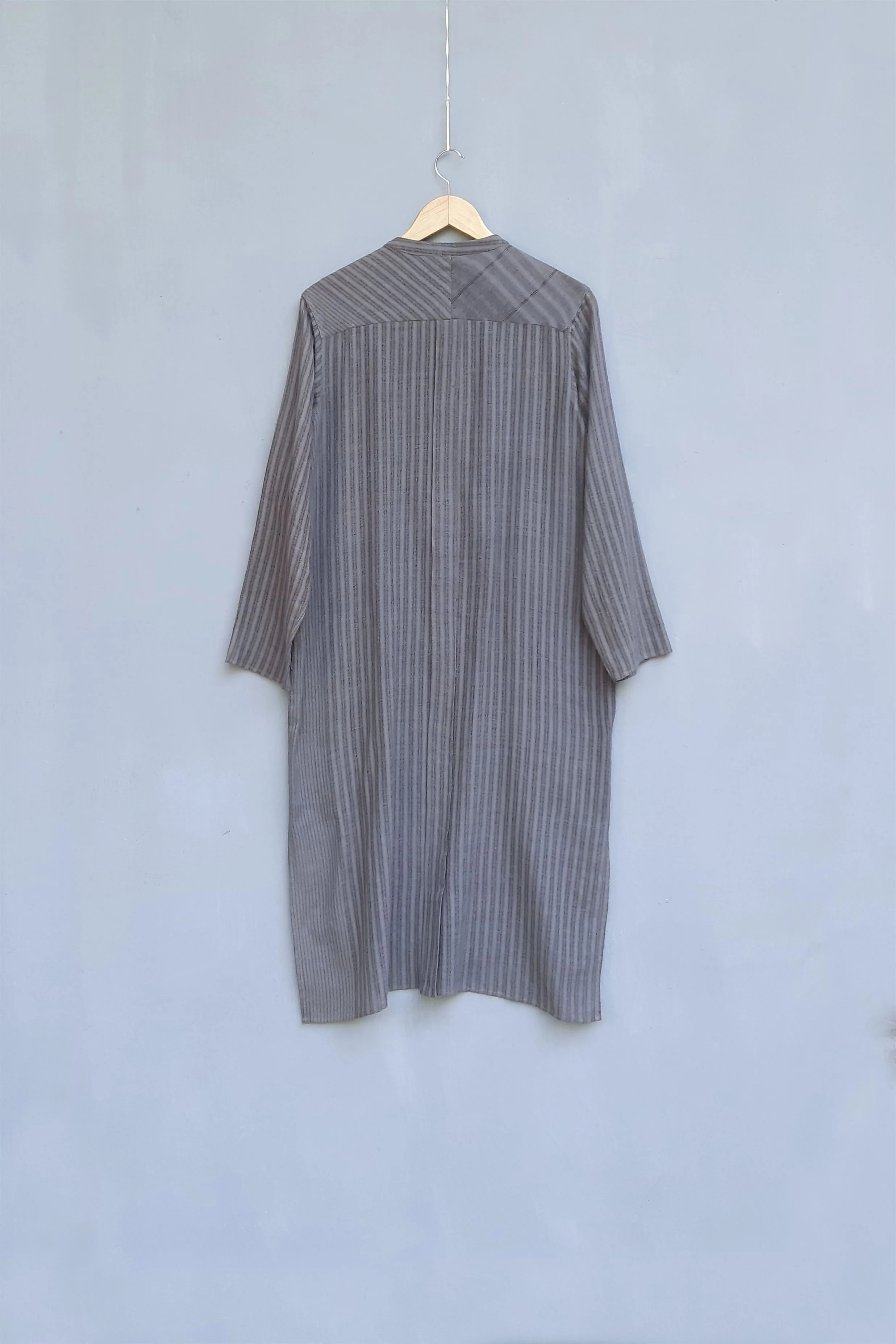 Urvashi Kaur   I    Sengkang ASTRO Tunic handwoven organic cotton slate TESSELLATE- 116