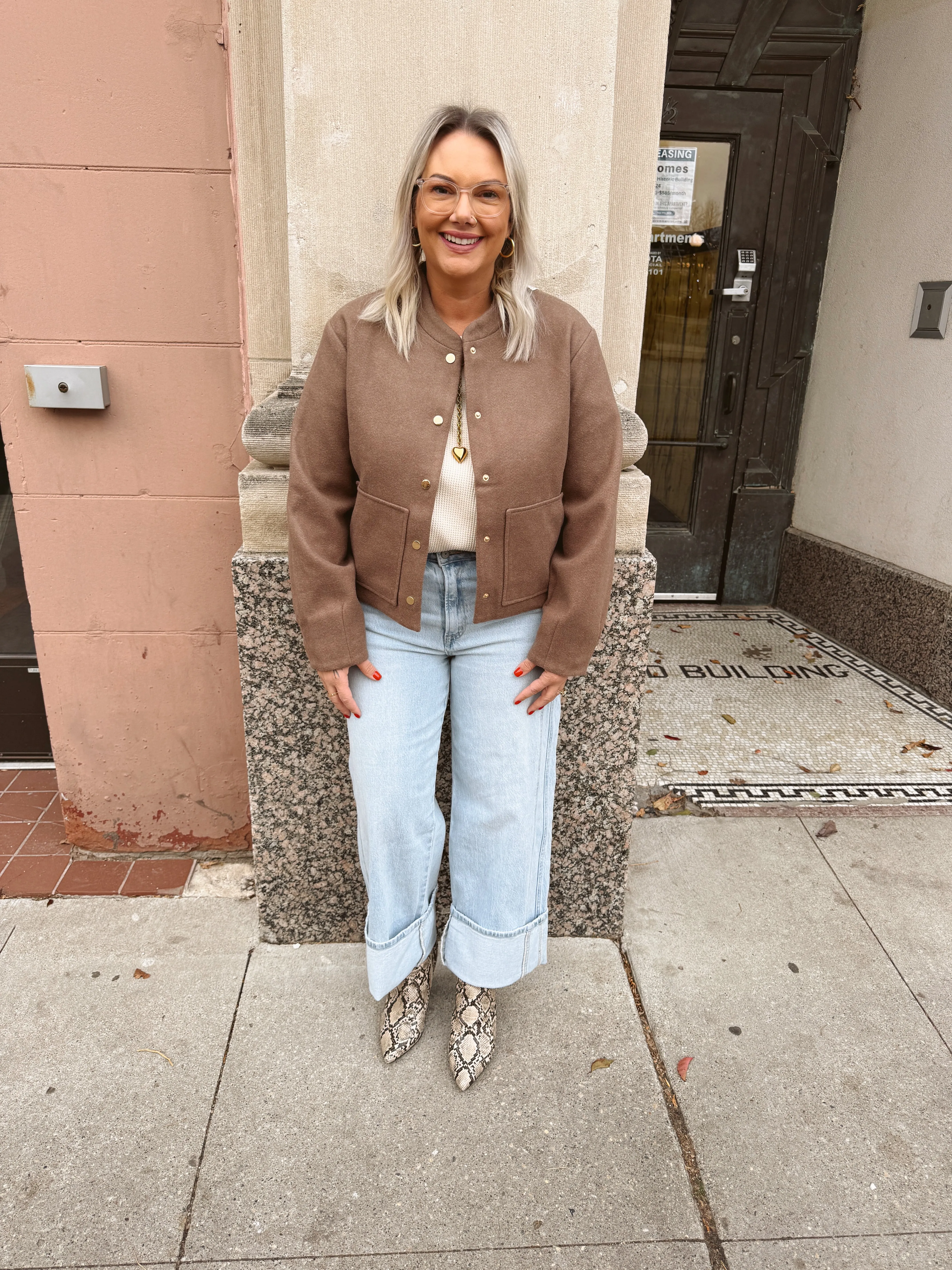 Vervet Streamlined Cuffed Jeans