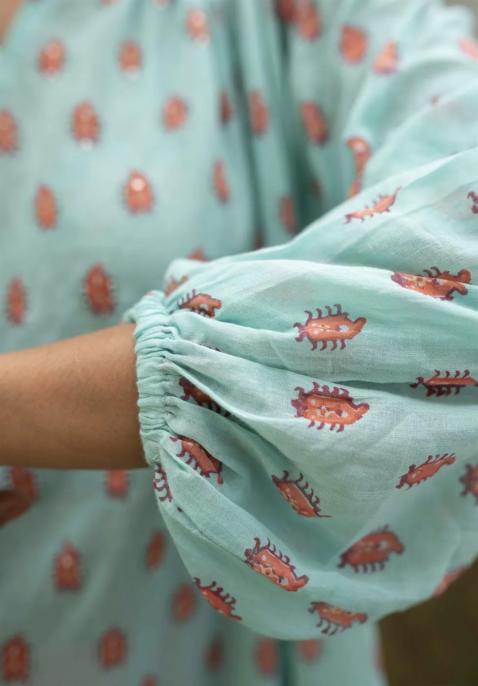 Yam   I   Argentario Sarita Set KURTA SET  MULMUL & SATIN BLUE & PEACH An Indian Summer YAMKU06