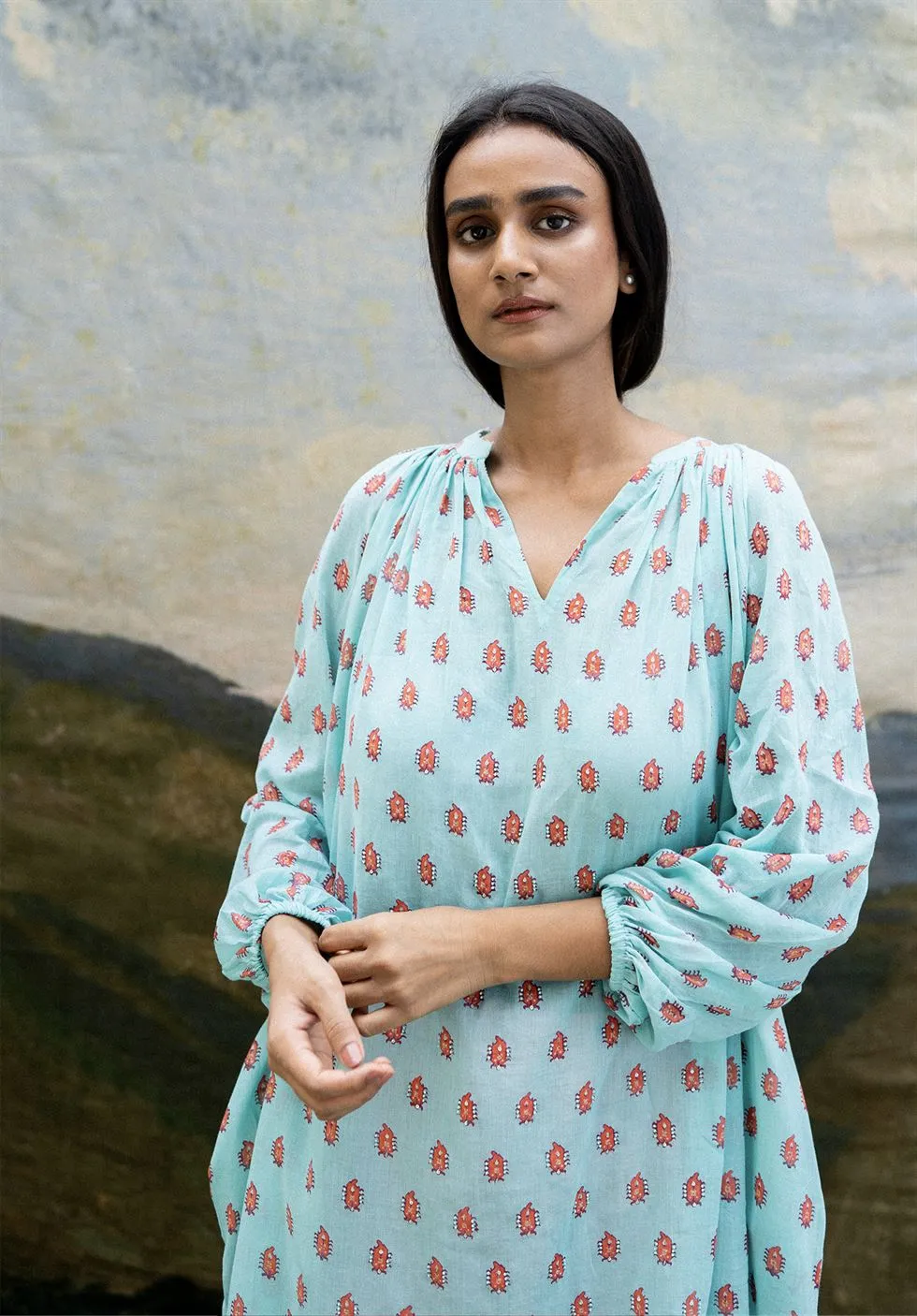 Yam   I   Argentario Sarita Set KURTA SET  MULMUL & SATIN BLUE & PEACH An Indian Summer YAMKU06