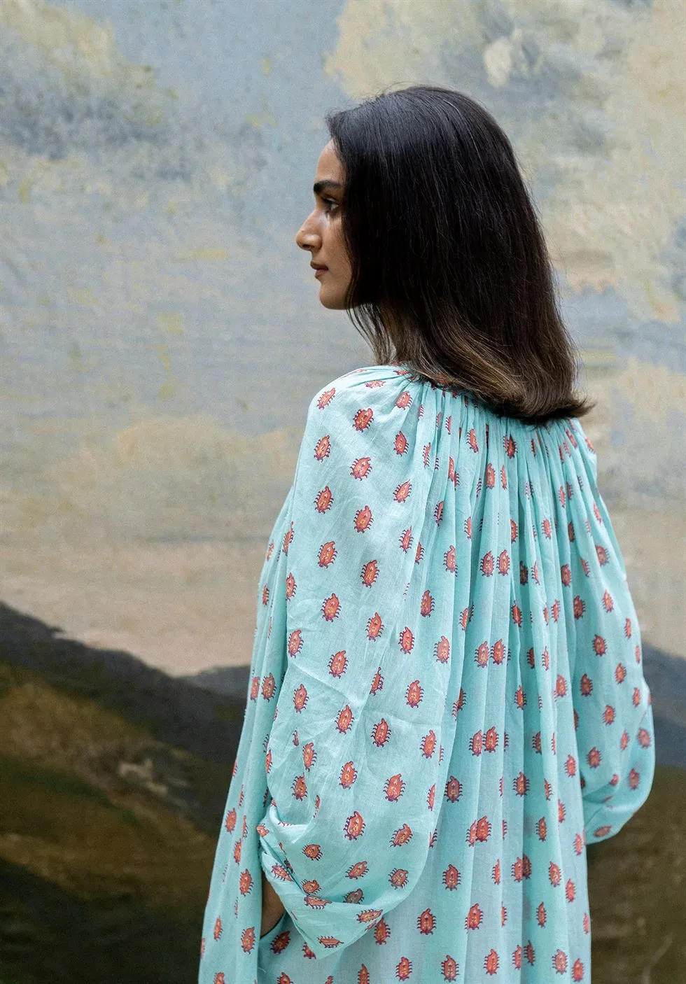 Yam   I   Argentario Sarita Set KURTA SET  MULMUL & SATIN BLUE & PEACH An Indian Summer YAMKU06
